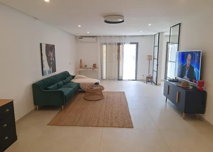 Furnished Studio For Rent In City